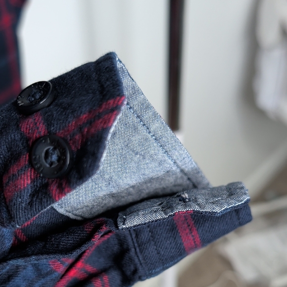 L.L. Bean Men's Red and Blue Plaid Shirt - Picture 5 of 8